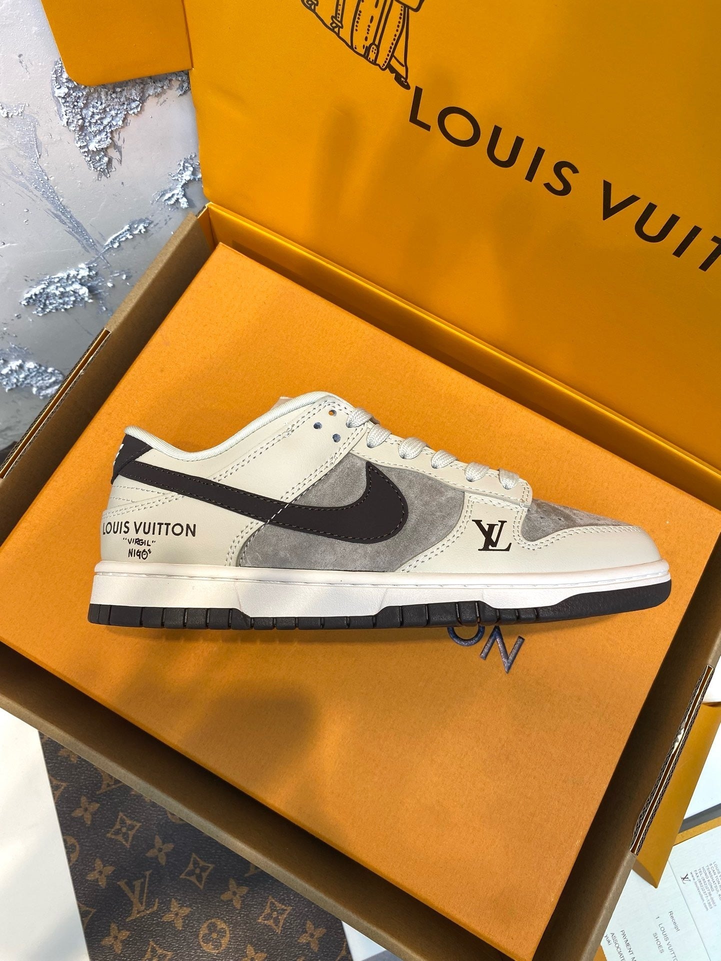 LV White & Gray Shoe