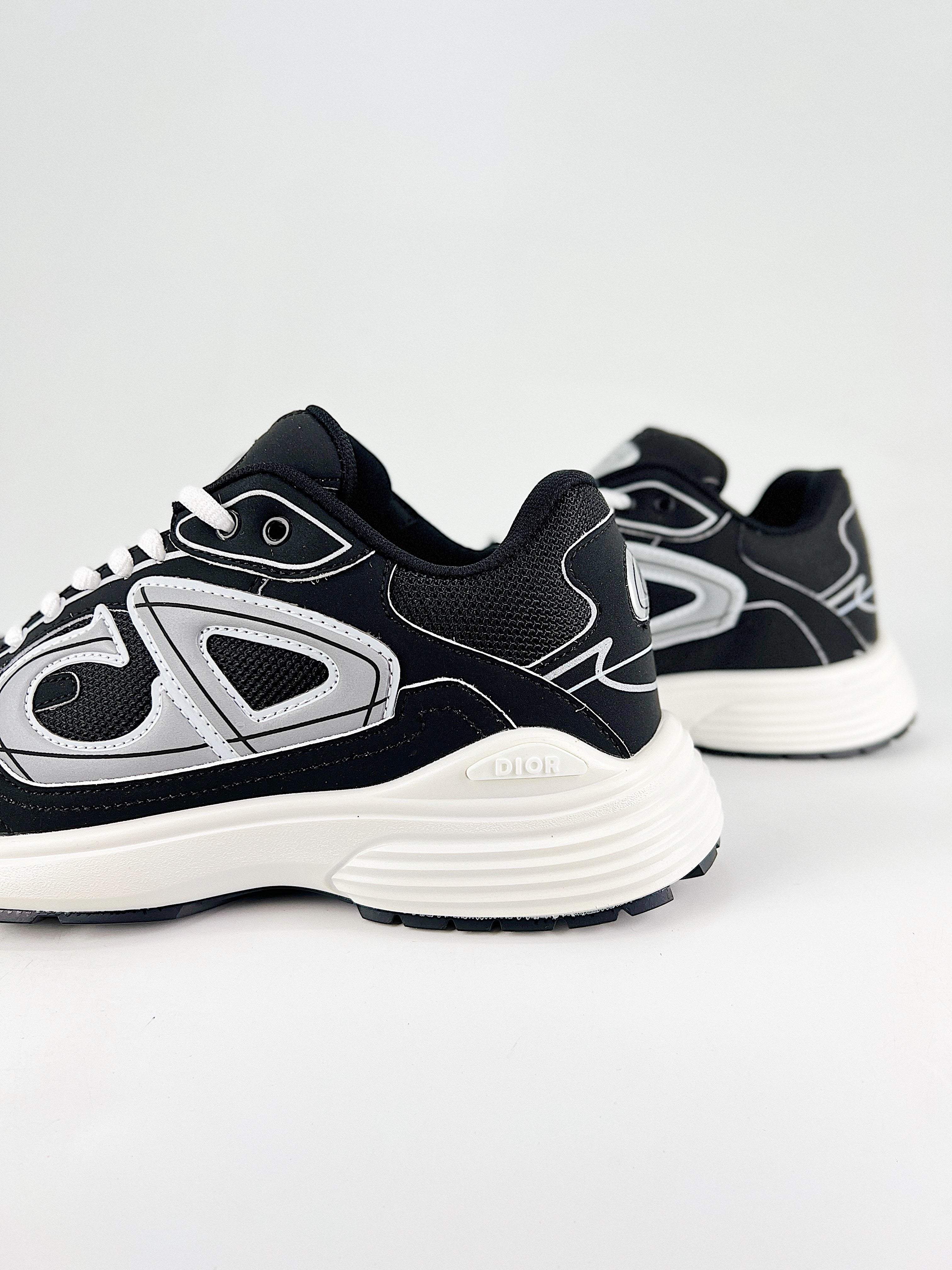 CD White & Black 30 Shoe