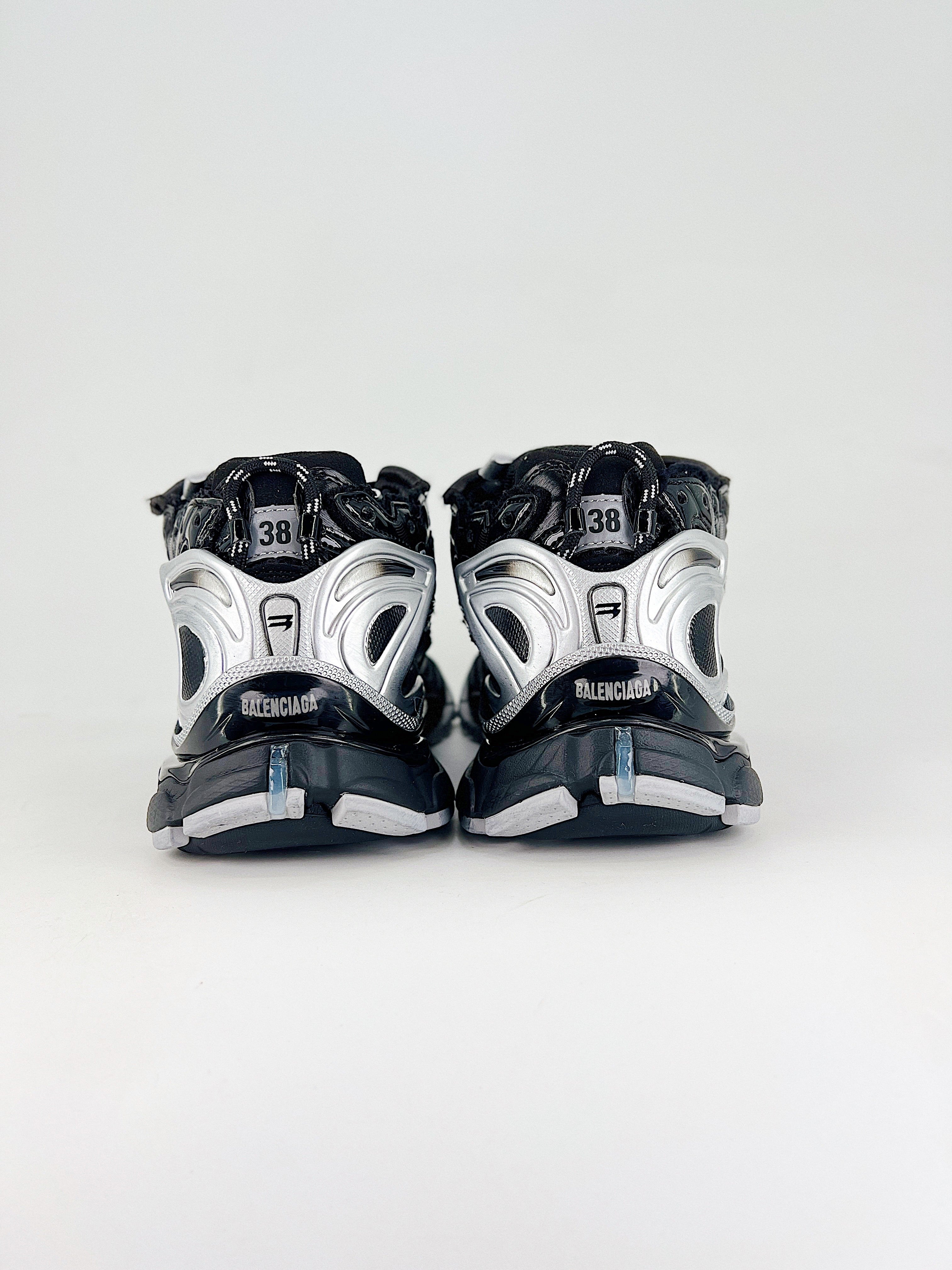 B Black & White Shoe