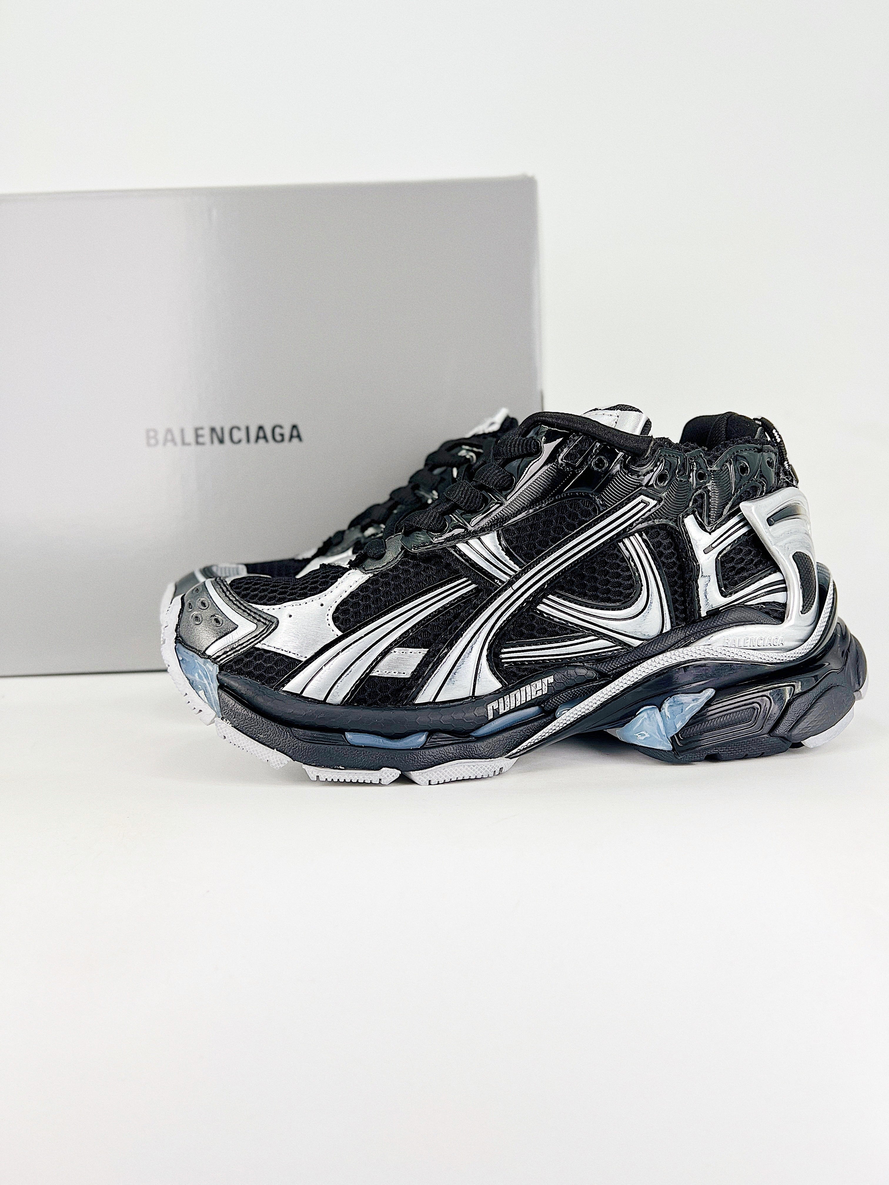 B Black & White Shoe